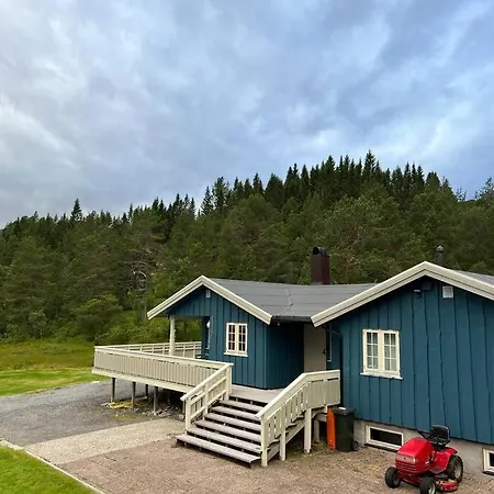 Frittliggende I Flott Turterreng بيت للعطل