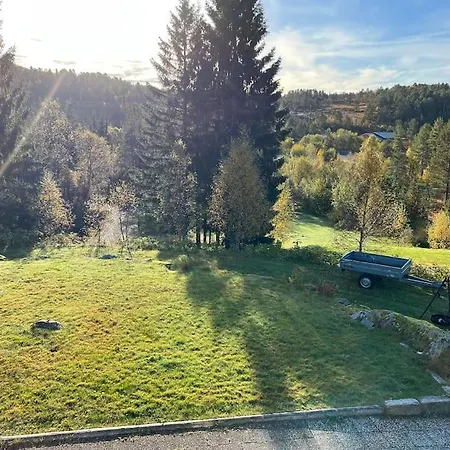 Frittliggende I Flott Turterreng * Molde