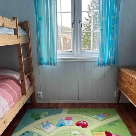 Frittliggende I Flott Turterreng بيت للعطل *